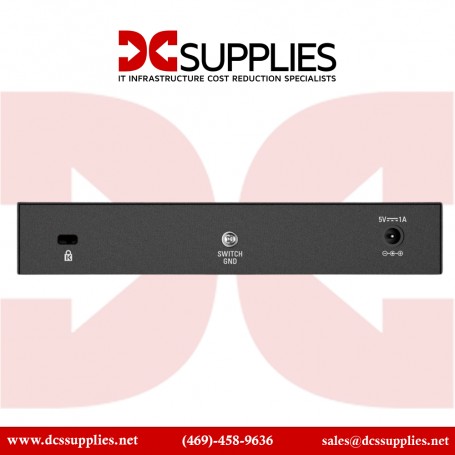 D-Link DGS-108 Systems 8-Port Unmanaged Gigabit Desktop Switch